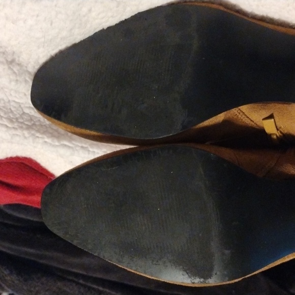 Boston Design Studio sz 9.5W booties with zippers and buckle detail in camel - Picture 3 of 8